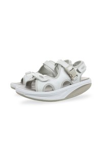 Sándalo blanco con parte superior texturizada, tiras ajustables y suela acolchada. Presenta cortes para ventilación y un diseño ligero.