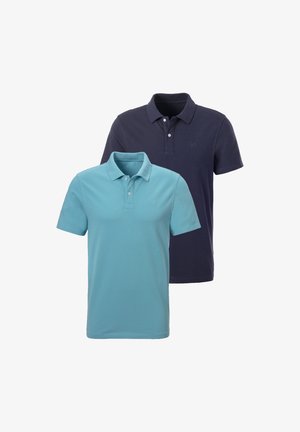 Zwei Poloshirts: eines hellblau mit Kragen und kurzen Ärmeln, und eines dunkelblau, beide aus Baumwolle mit einem schlichten Design.