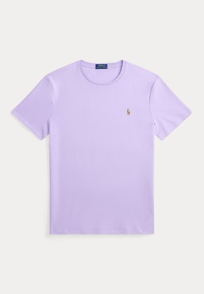 Λιλά T-shirt με κοντά μανίκια και στρογγυλό λαιμό, με μικρό κεντημένο λογότυπο Polo Ralph Lauren στο αριστερό στήθος.