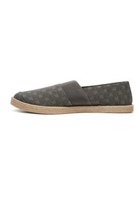 Sive platnene slip-on čevlje z elastiko, vzorčastim zgornjim delom in pletenim jutovim podplatom, s zaobljenim nosom in ravnim peto.