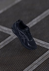 ASICS SportStyle - GEL QUANTUM UNISEX - Sneakers laag - black/grey Miniatuurafbeelding 1