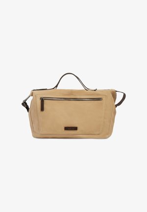 Borsa da viaggio rettangolare in pelle beige con tasca frontale con cerniera, manico superiore e tracolla regolabile su sfondo bianco.