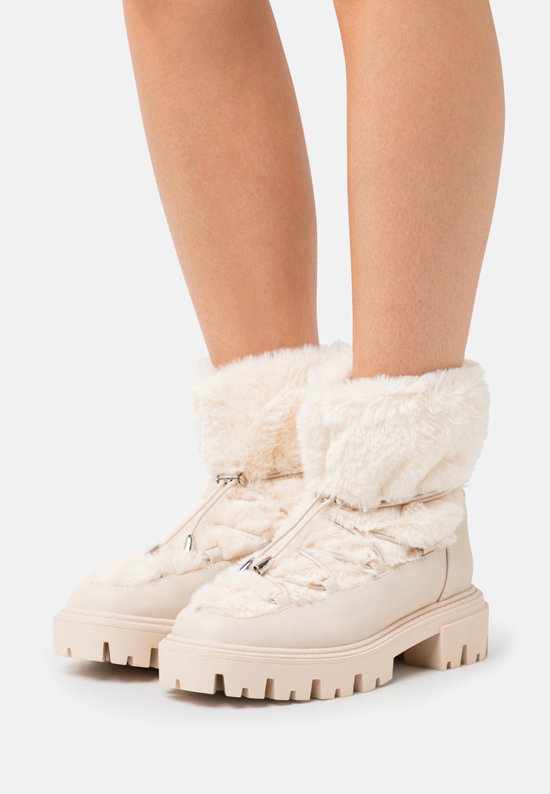Nly by Nelly FLUFFY - Talvisaappaat - beige - Zalando.fi