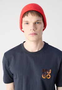 HUGO DIRIDUMTI - Navadna majica - dark blue