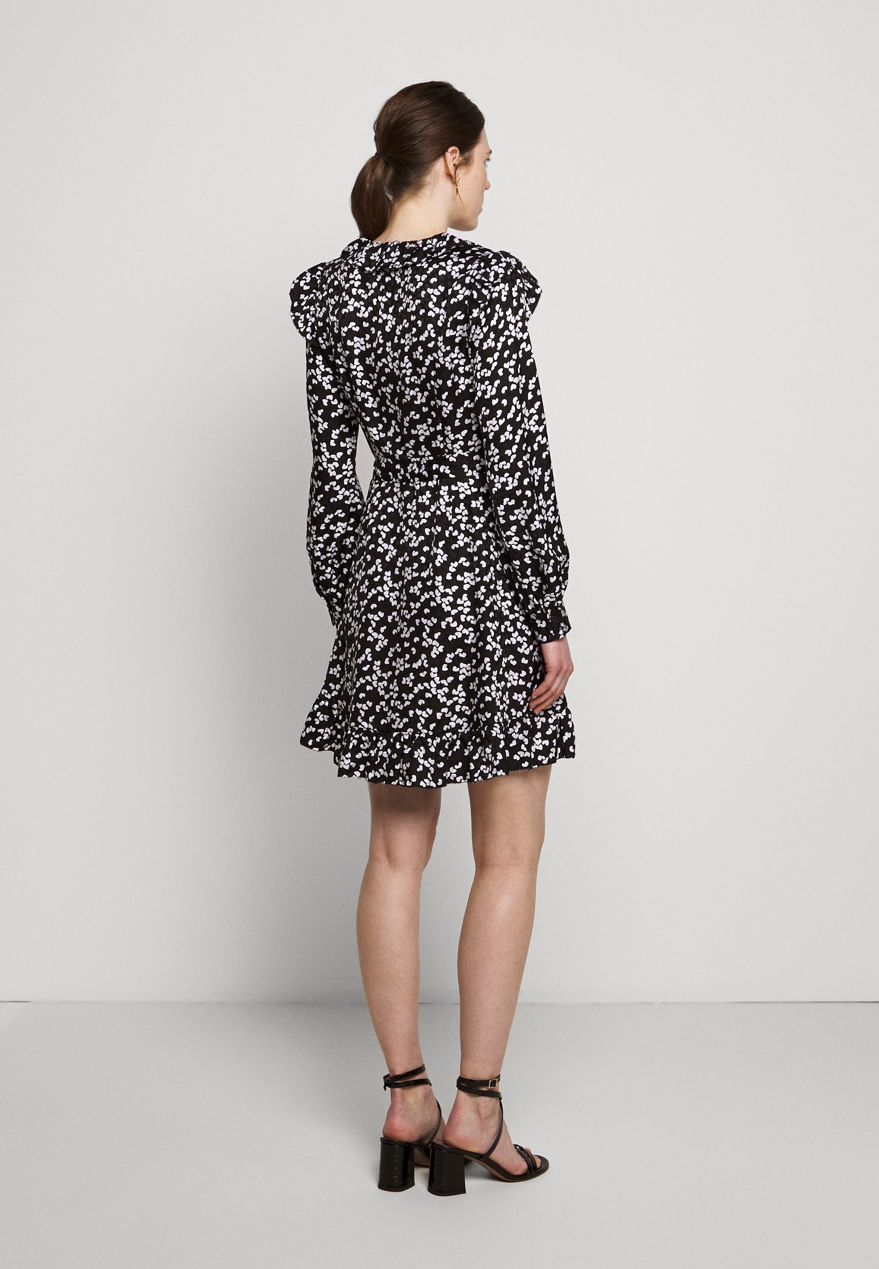 MICHAEL Michael Kors RUFFLE WRAP DRESS Kjole blacksvart MICHAEL Michael Kors RUFFLE WRAP DRESS - Kjole - black