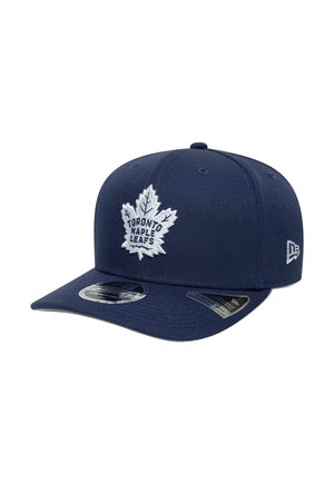 Marineblauwe baseballpet met wit bladlogo van de Toronto Maple Leafs geborduurd op de voorkant en verstelbare snapback-sluiting.