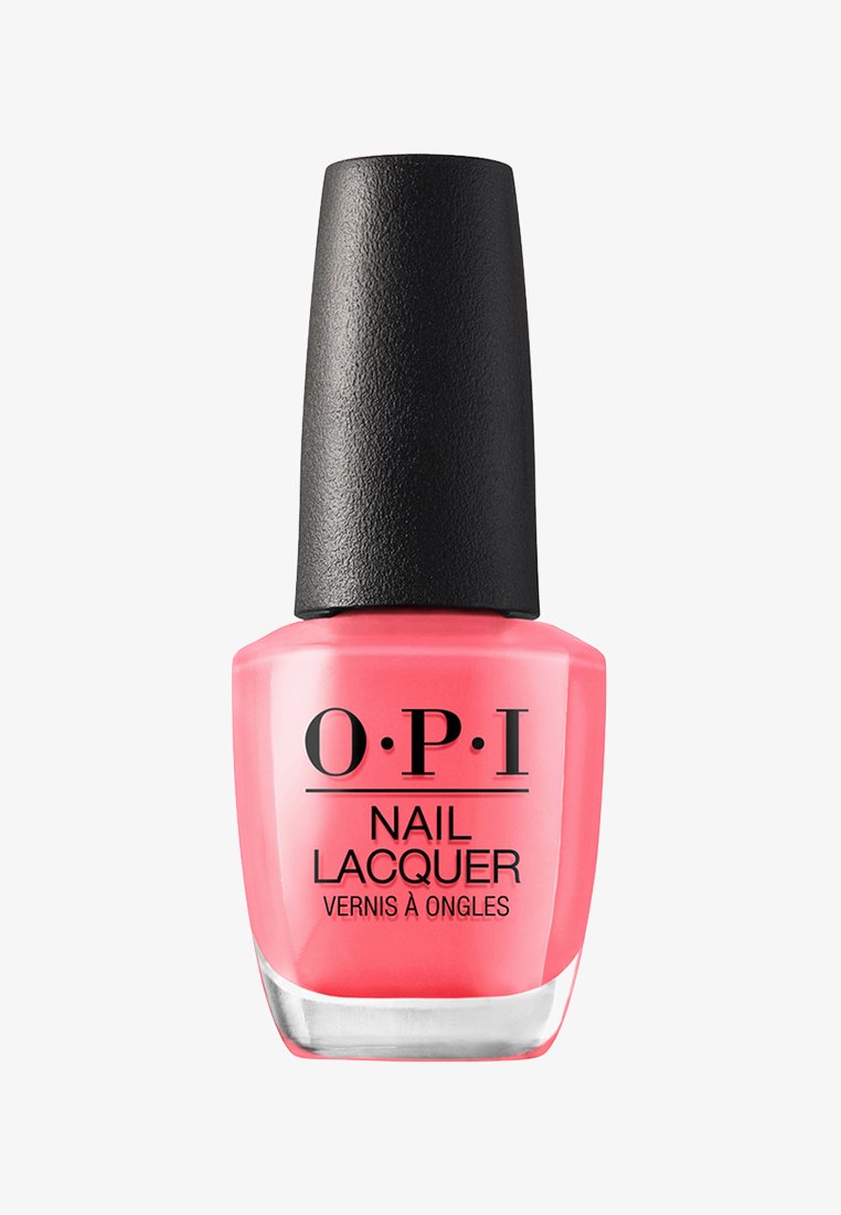 Flacone di smalto per unghie rosa OPI con tappo nero testurizzato, etichettato "Nail Lacquer Vernis à Ongles" su sfondo bianco.