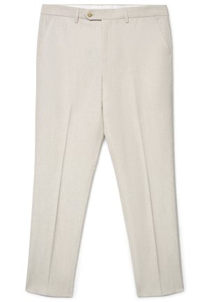Pantalon beige clair sur mesure avec pli devant, passants pour ceinture, poches latérales et fermeture par bouton à la taille.