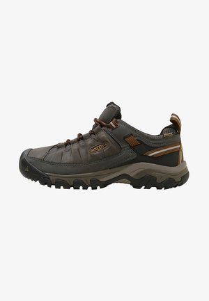 Keen TARGHEE III WP - Hikingschuh - black olive/golden brown