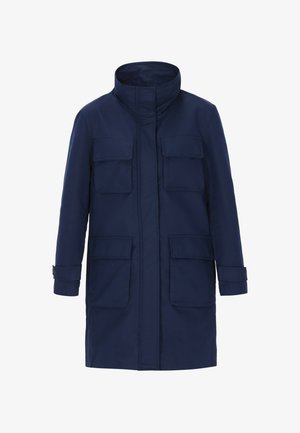 Geacă exterioară bleumarin din material, cu guler înalt, patru buzunare frontale și mâneci cu manșete. Design cu lungime până la jumătatea coapsei.