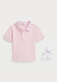 Seleccionado, hint of pink