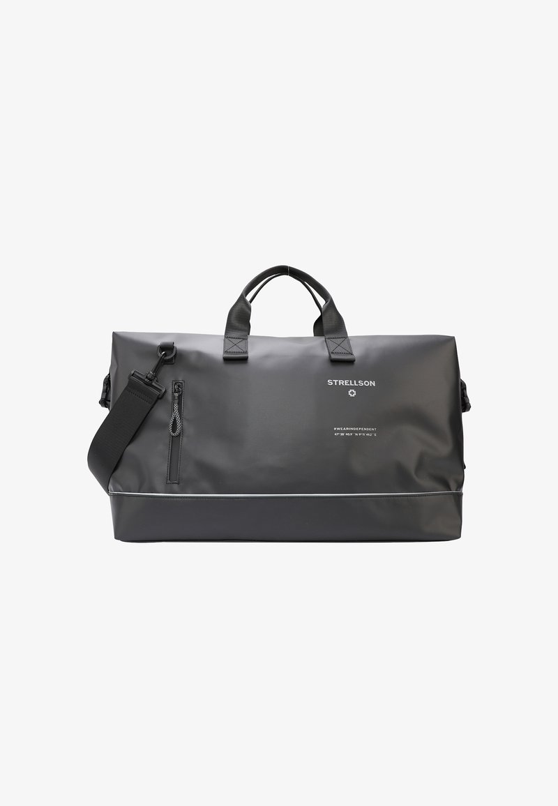 Črn vodoodporen potovalni nahrbtnik z dvema ročajema, snemljivim ramenskim trakom, sprednjim žepom na zadrgo ter belimi logotipom in poudarki besedila.