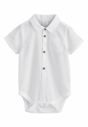 Hvid babybodystocking med korte ærmer, krave, brystlomme, fire knapper foran og trykknapper forneden.