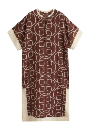 Bruine jurk tot op de knie met witte touwachtige cirkel- en vierkantpatronen, crèmekleurige bies aan mouwen, zoom en halslijn, met een strik aan de voorkant.