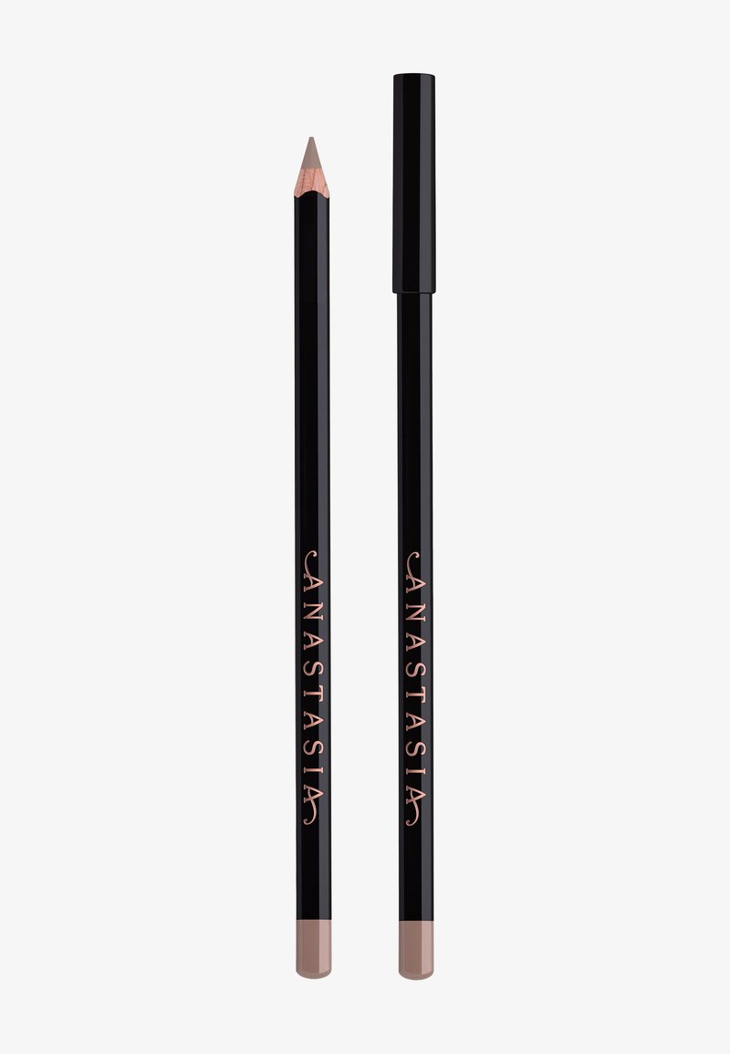 Crayon à lèvres dans un boîtier noir élégant, avec une pointe teintée de rose et un embout assorti ; logo imprimé en or rose sur le côté.