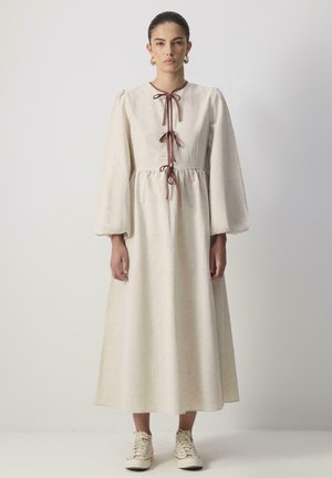 Touché Privé BALLON SLEEVE BOW - Maxi šaty - stone