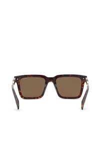 Lunettes de soleil carrées en écaille avec verres marron et charnières métalliques dorées sur les branches.