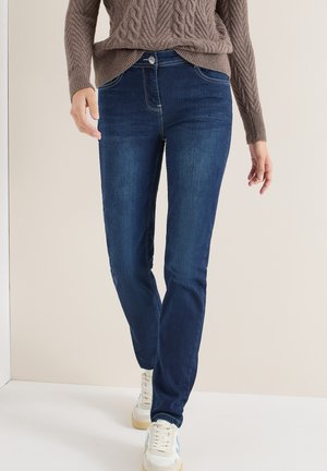 - Jeansy Slim Fit