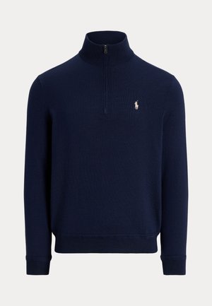 Marineblauwe lange mouwen kwart-rits trui met geribbelde kraag, manchetten, zoom en een klein wit geborduurd polo speler logo op de linkerborst.