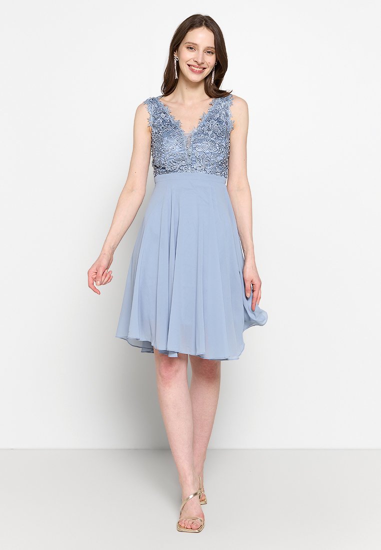 Apart Glamour Cocktailjurk lichtblauw Apart Glamour Cocktailjurk lichtblauw