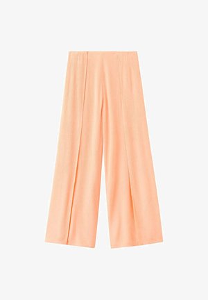 Pantalones de pierna ancha y cintura alta en color melocotón claro con textura arrugada y pliegues verticales sutiles sobre un fondo blanco.