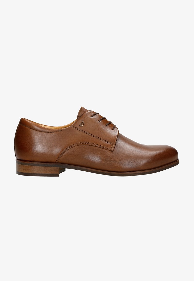 Chaussure habillée en cuir marron avec un bout arrondi, un laçage et une couture minimale. Présente un petit logo sur le côté et un talon en bois.