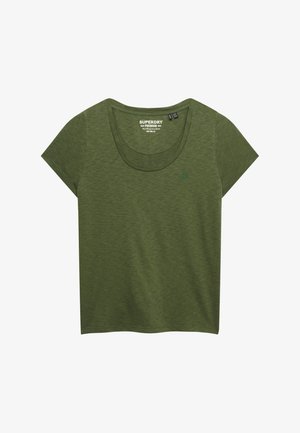 Olijfgroen t-shirt met korte mouwen, ronde hals en een subtiel logo. Zachte textuur met een relaxte pasvorm, een nette zoom en geen patronen.