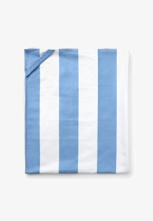 Coperta in tessuto a righe blu e bianche, caratterizzata da ampie strisce alternate, texture liscia e angolo piegato, rifinita con una cucitura ordinata.
