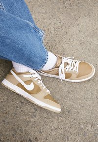 Nike basse kaki Clearance
