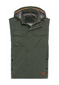 Grüne ärmellose Jacke mit Kapuze, ausgestattet mit zwei Fronttaschen, Druckknopfverschlüssen, einem grauen Futter und einem Logo-Patch am unteren Ende.