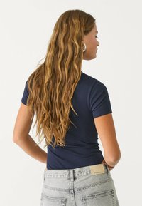 Stradivarius ROUND NECK - T-shirt basic - dark blue