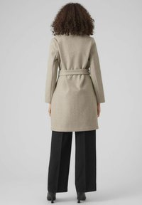Vero Moda VMPOPALLY COAT - Abrigo clásico - silver mink