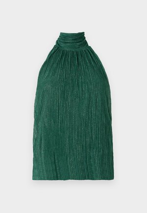 Top plissado verde com gola alta. Feito de tecido texturizado, apresenta um design franzido e riscas verticais para adicionar dimensão.