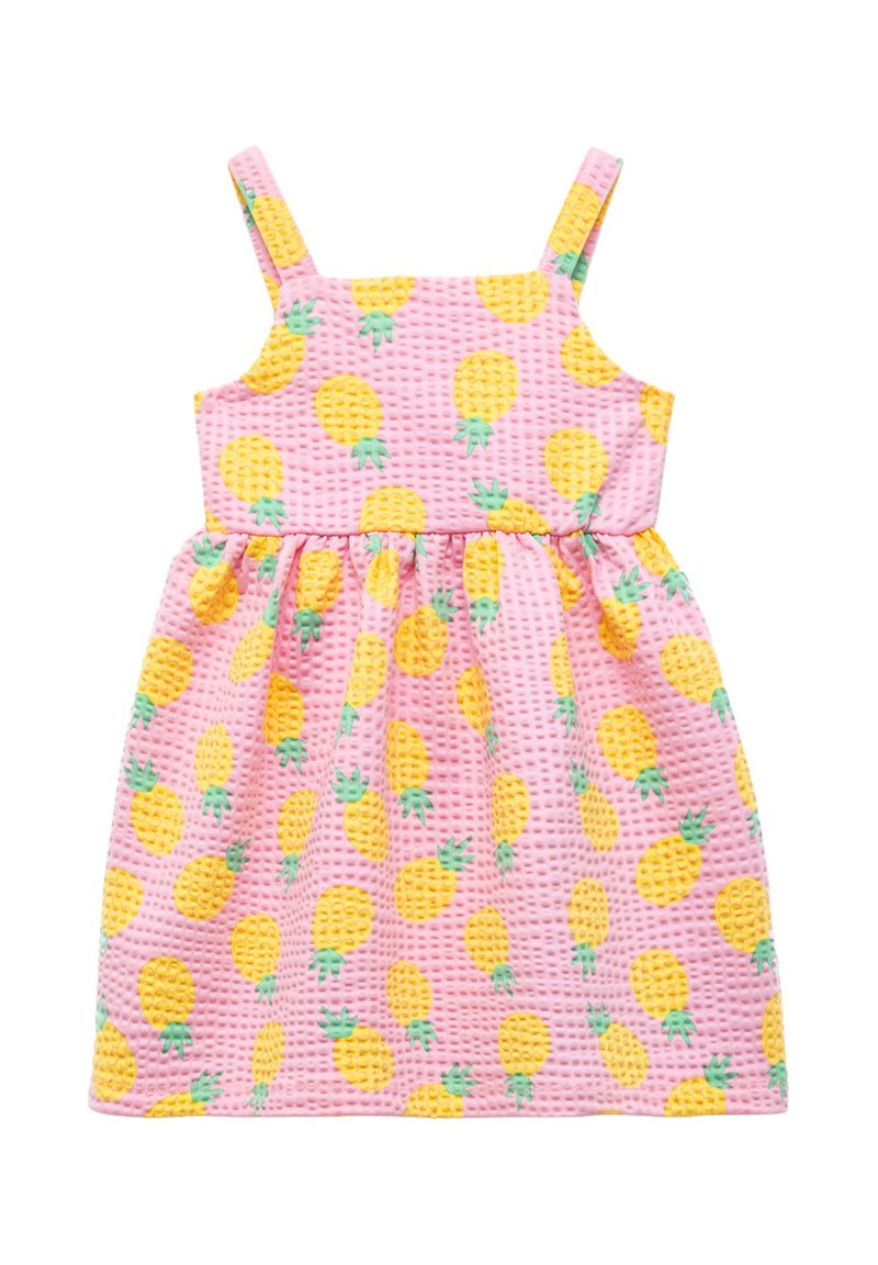 Rosa kjole med en tekstureret, vaffelmønstret overflade, der har gule ananas og grønne blade. Justerbare stropper, flagrende skørt.