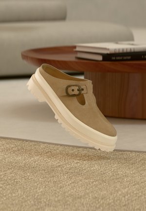 Superga 3502 ALPINA MULE FLESH OUT - Matalakantaiset pistokkaat - beige fog/offwhite