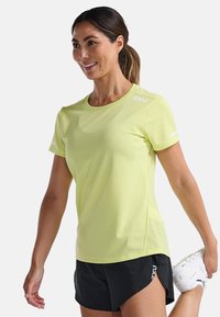 2XU T-Shirt sport - limelight white reflective