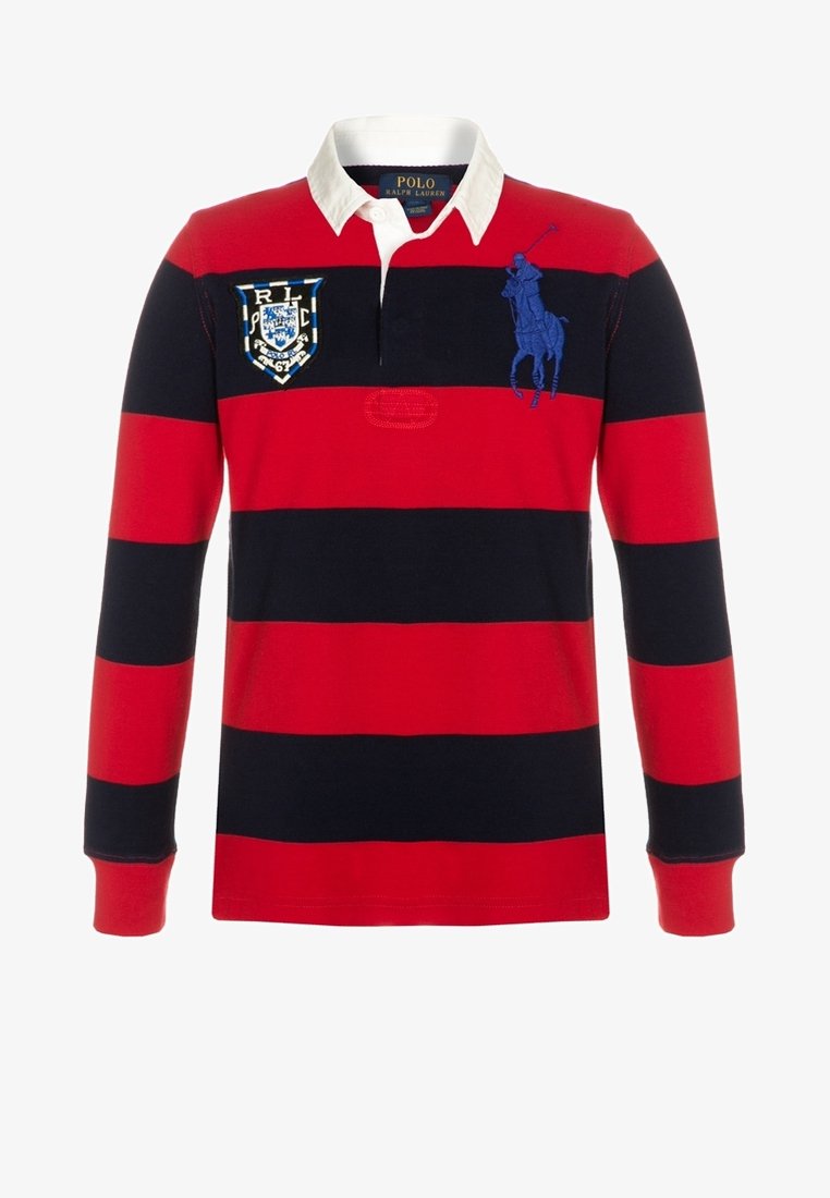 Polo à manches longues rayé rouge et bleu marine avec un col blanc, comportant un patch logo sur la poitrine et une broderie de cheval sur le devant.
