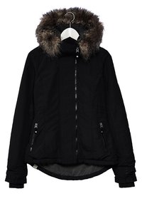 Veste d’hiver noire avec une grande capuche bordée de fourrure marron, fermeture éclair devant et poches latérales zippées sur un cintre blanc.