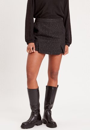 GERADER - Shorts - noir