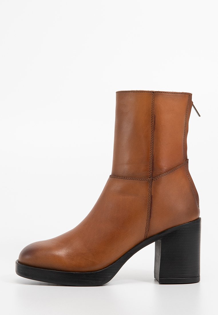 CAFèNOIR Enkellaarsjes met plateauzool bruin CAFèNOIR Enkellaarsjes met plateauzool bruin