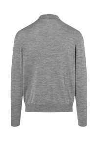 Grauer Strickcardigan mit langen Ärmeln, hohem Kragen und gerippten Bündchen. Der Stoff hat eine weiche Textur mit einem einheitlichen Muster.