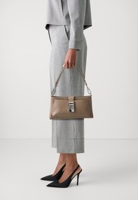 Steve Madden BLILOU - Borsa a mano - taupe