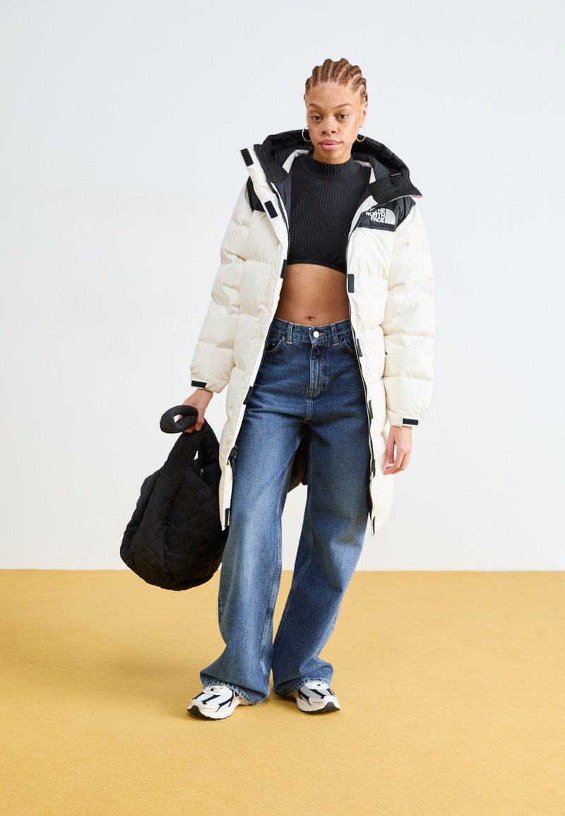 The North Face NUPTSE - Kabát z prachového peří - white dune/black