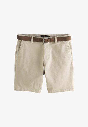 Beige Baumwoll-Shorts mit geradem Schnitt, zwei frontalen Taschen und einem braunen Ledergürtel mit einer Metallschnalle. Sichtbares Detail aus strukturiertem Stoff.