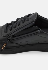 BOSS KIERAN ADAPTIVE - Sneakers basse - triple black