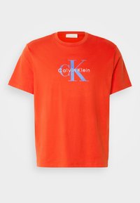 HERO MONOLOGO TEE - Camiseta estampada - red alert