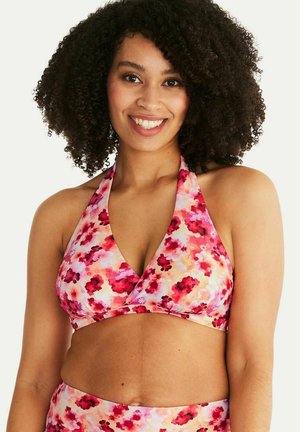 Bikinitopp med blommönster har en halterneck-design, rosa och orange nyanser, med en omslagstil och djup V-ringning.