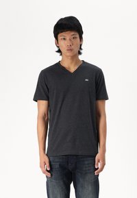 GAP EVERYDAY MICRO LOGO VEE - Basic póló - charcoal