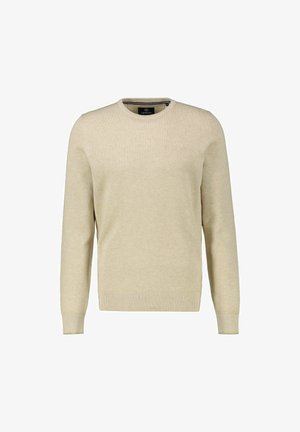 Beige Strickpullover mit langen Ärmeln, Rundhalsausschnitt, gerippten Bündchen und Saum. Mit kleinem Logo auf der Brust. Weiche Textur.