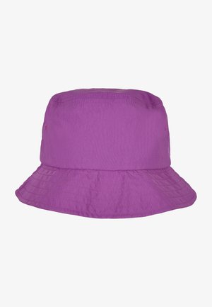 Paarse bucket hat van lichtgewicht stof, met een brede, schuin naar beneden lopende rand en gestikte details rond de kroon en rand.